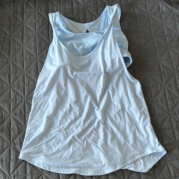 Lululemon tank with built in bra - Picture 1 of 4